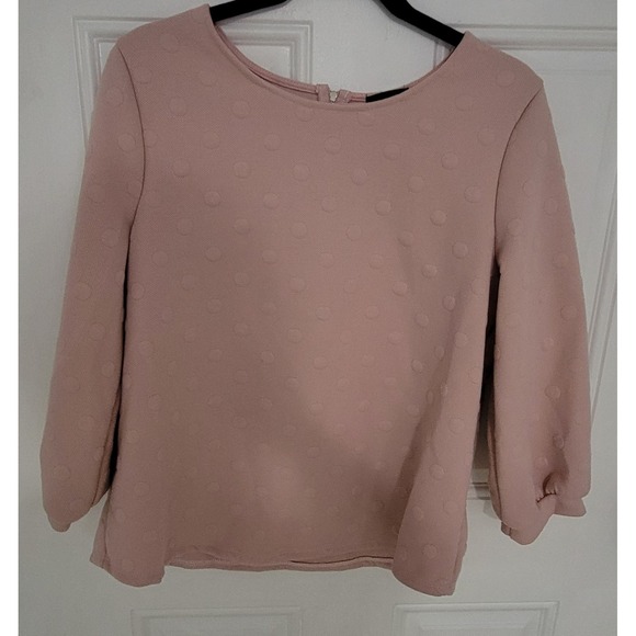W5 Tops - W5 Color Pink  textured dot Neck‎ Ball 3/4 sleeve top Size L NWT